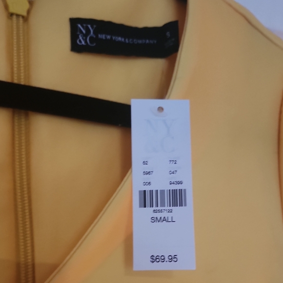 Chic Yellow Floral Midi Dress - Picture 2 of 5